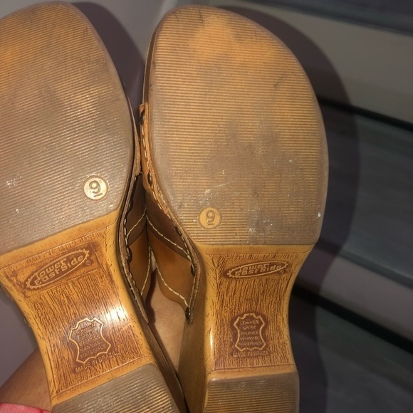 Vintage Tan Leather Sandals - Picture 8 of 10